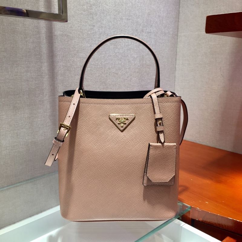 Pra*a tote bags